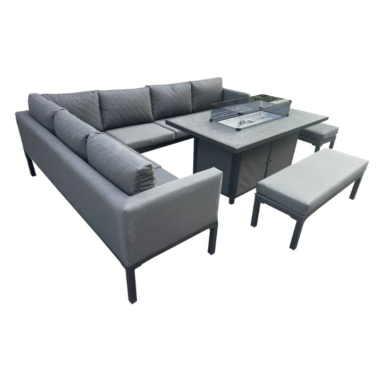 Outdoor-dining