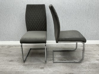 Singapore dining set concrete