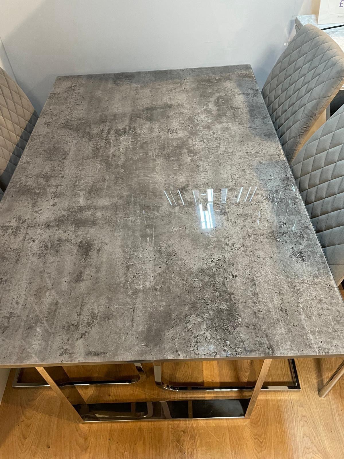 Singapore dining set concrete